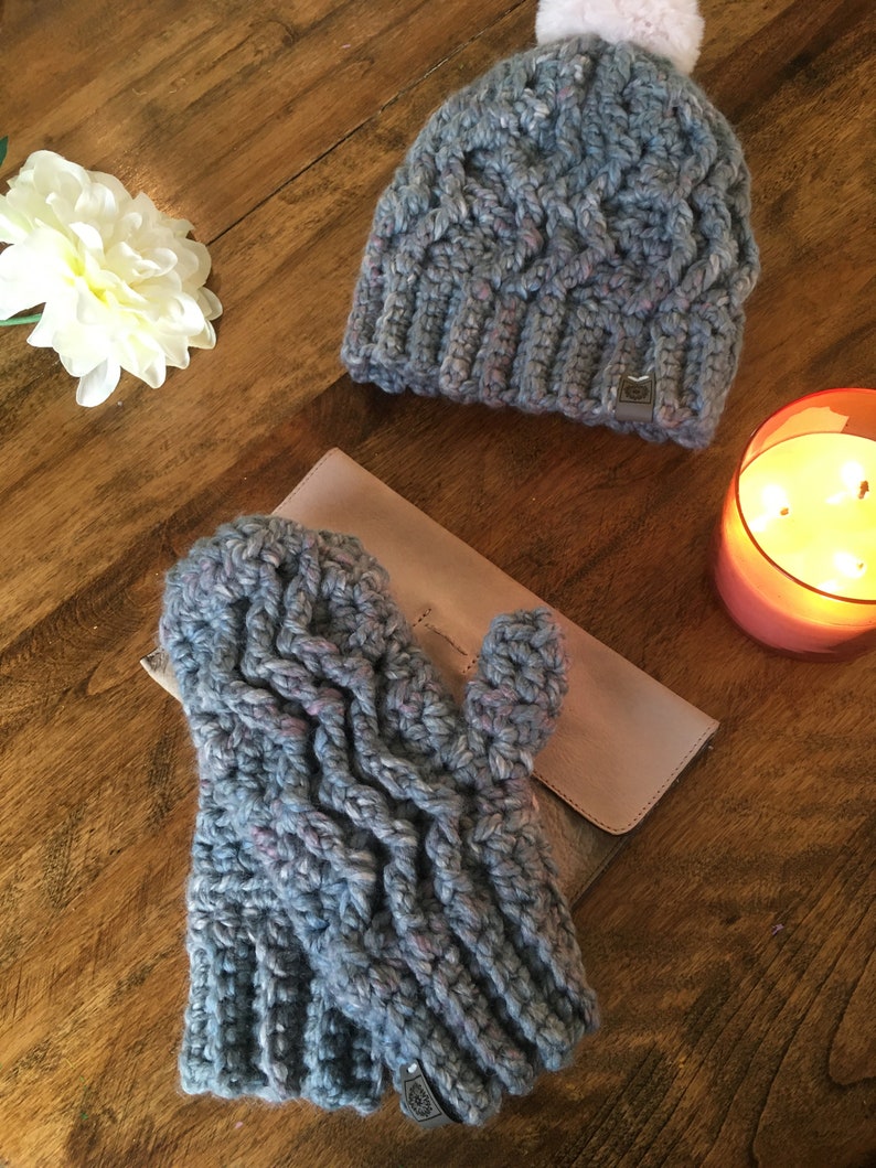 Sparks Fly hat and mitts set crochet pattern, chunky style, modern zig zag, winter cozy image 2