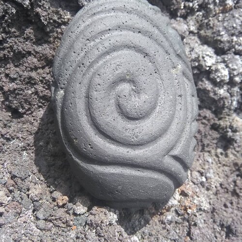 Art stone koru spiral Maori style abstract rock carving stonesculpture shops paperweight original