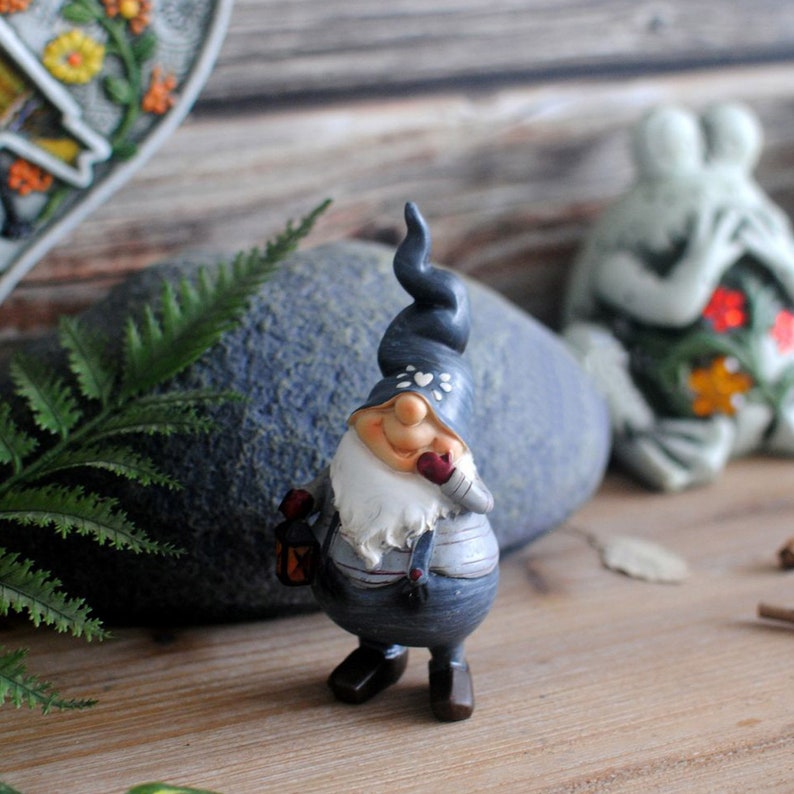 Miniature Garden Elf,Mini Tiny Elf Figurines\uff0cWhimsical Garden Decoration\uff0cMiniature Elf Figurines Miniature Vintage Fairy Garden Lantern Elf