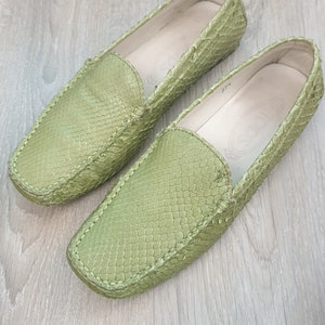 TOD'S made in Italy top luxury women's snakeskin leather moccasins,green color,size EU-37.5