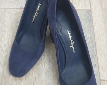 Salvatore Ferragamo made in Italy top luxury women's genuine velour pump shoes,blue color,Ferragamo size 5.5C, EU-36.5