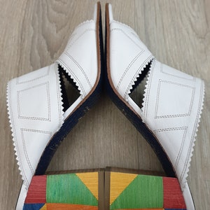 Valentina Rangoni Firenze tillverkade i Italien, vackra lyxiga designade damtofflor med klackar, vitt äkta läder med vackra färgglada klackar