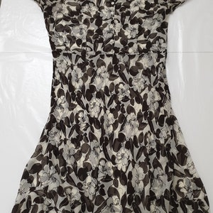 Ralph Lauren luxury,very fine silk dress,flowers print,ivory and brown,size USA-12