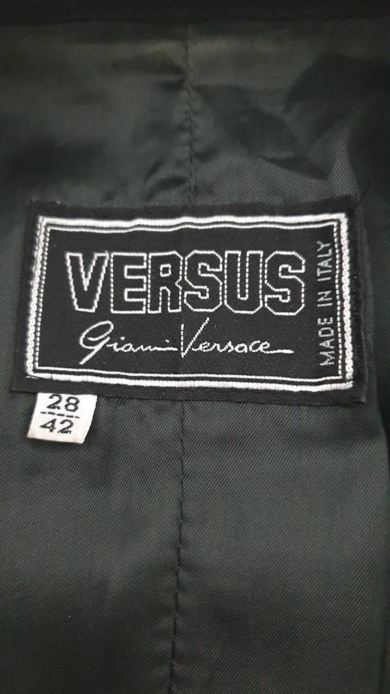 【お気に入り】 爆買いしたくなる ジャンニヴェルサーチェ ITTIERRE VERSUS ジャケット・アウター