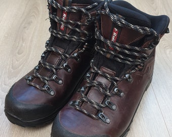 Raichle superb tourism boots,genuine leather, Gore-tex,arch support,vibram,brown color,size US-8,UK-6.5