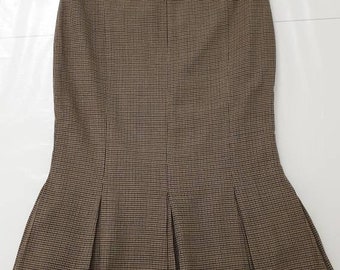 RED Valentino top luxury vintage skirt.very soft virgin wool/viscosa,brown color,size 42