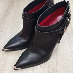 Cesare Paciotti made in Italy unique women's ankle heel boots,top luxury,genuine leather,black with metal nose and decor,size EU-37