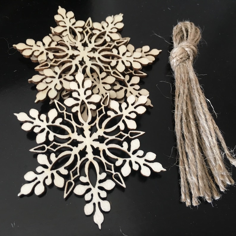 Home Decoration Christmas Tree Ornament Christmas Ornament Laser Cut Wooden Chips. 10pcs Christmas Wood Chips Christmas Party Supplies