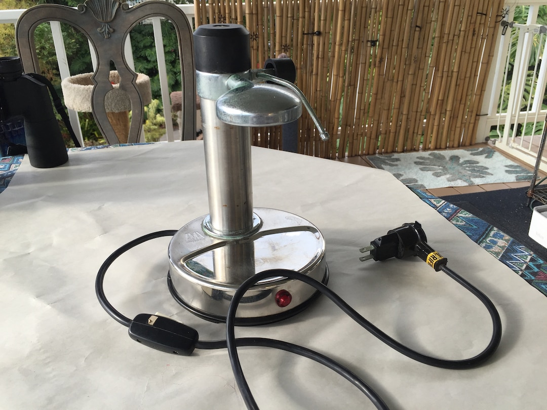 Old espresso machine in Udine, Italy : r/espresso