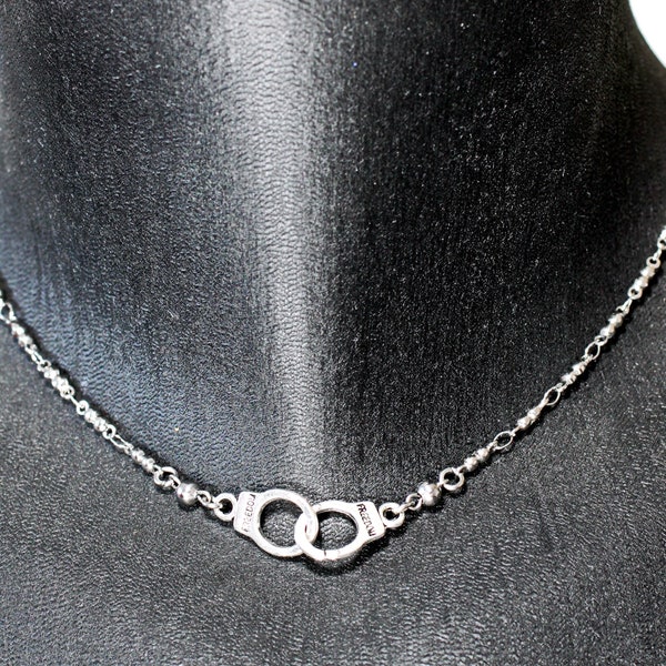 Collier Ras de Cou Menottes chaîne  en acier inoxydable/réglable/Choker/ collier couleur argent /made in France Fait main