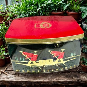 Tin can Chinese vintage tea can metal can black 50s Mid Century Modern find unique single piece teapot collector