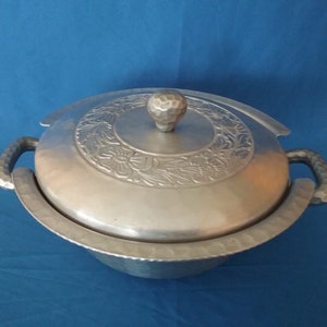 Hand Forged Everlast Hammered Aluminum Double Handled Casserole Server with Lid