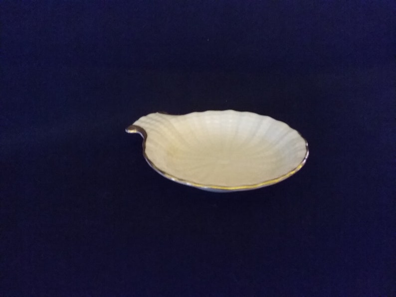 Vintage Lenox Porcelain Clam Shaped Dish 24 K Gold Trim Aegean Collection