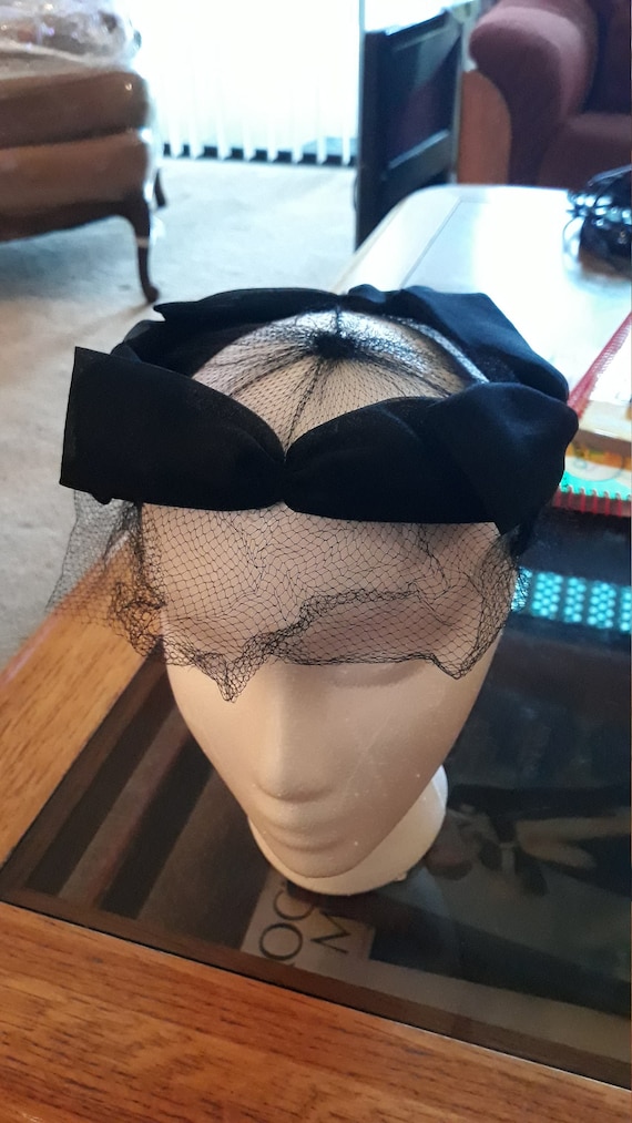 Vintage 1950's Black Headband/Fascinator Style Hat