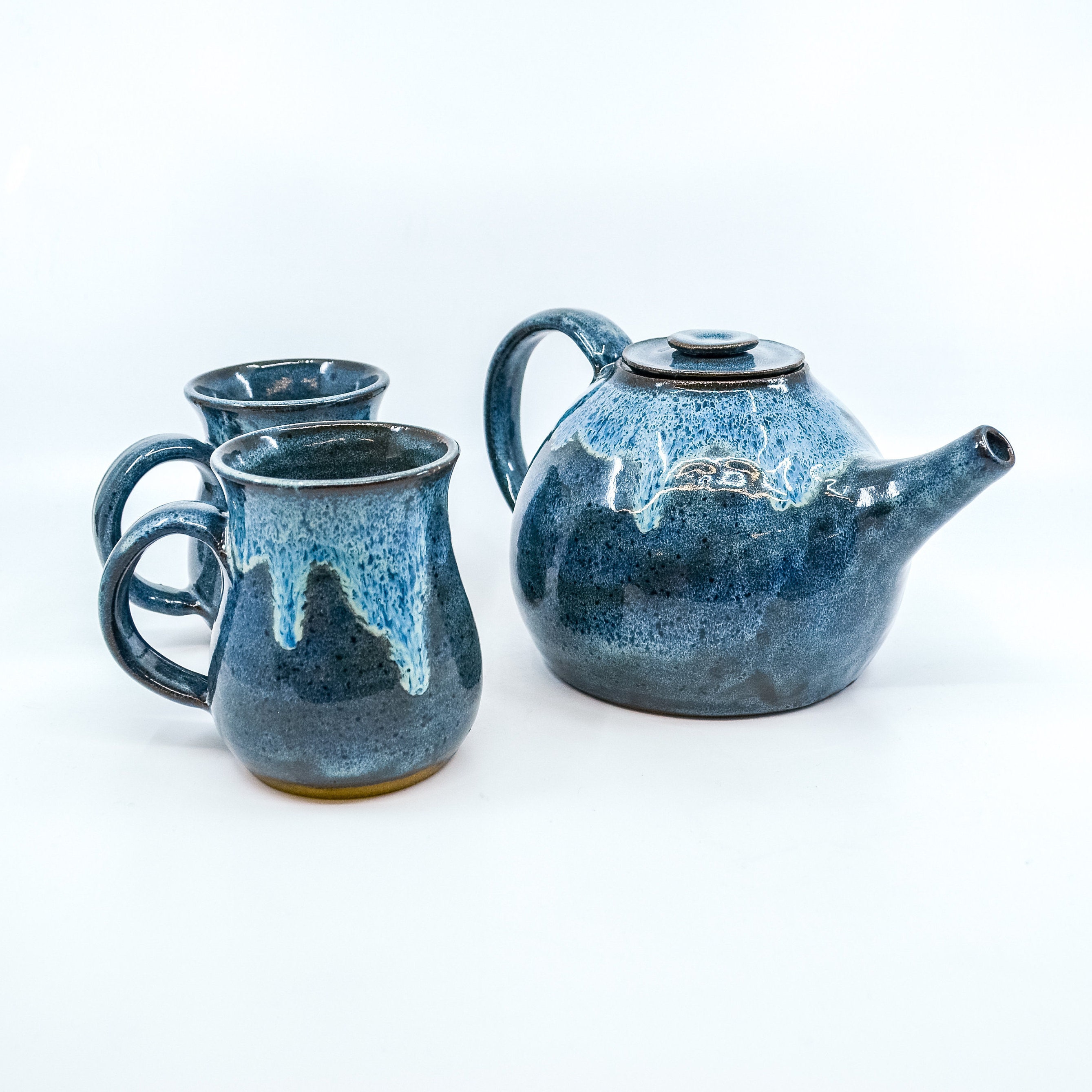 Surf Blue Stoneware Tea Set - Poterie Hygge Personnalisée