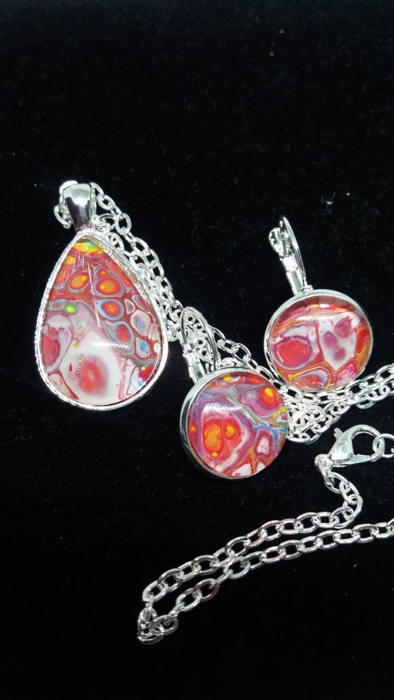 Fluid art Pendant and earring set
