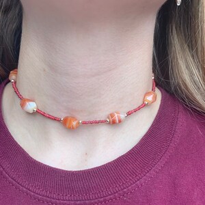 Agate and whiteheart choker