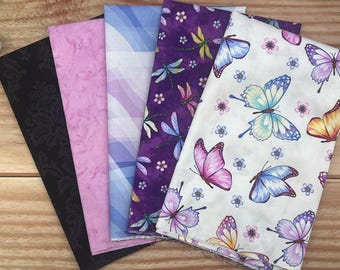 Twilight Wings-tygpaket – Butterfly Cotton Fat Quarter-set – Lila-rosa blommigt quilttyg – Paket med hantverkstyg i vintagestil