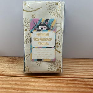 Celestial Fat Quarter-paket ***SISTA PÅFYLLNINGEN AV PAKETER*** – 6-delat Galaxy-quiltset i bomull – Tygkollektion med måne, stjärna och natthimmel bild 2