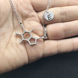 Collar molecular de acero inoxidable, collar de serotonina, colgante de cafeína molécula química,E elegir de letras A-Z,collar químico,médico