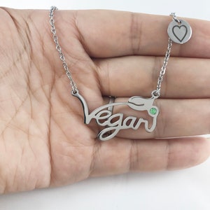 Collar vegano con hojas, collar con elementos ecológicos, collar vegetariano de oro rosa, collar con monograma de amor, collar con hojas, collar con inicio.