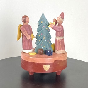 Vintage, Silvestri, Wooden, Christmas Themed Music Box, Plays &quot;Deck the Halls&quot;