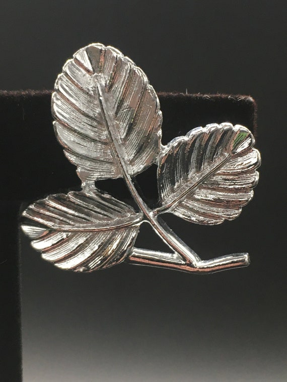 Sarah Coventry, Silver, three leaf, brooch