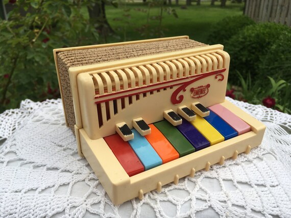 emenee toy accordion