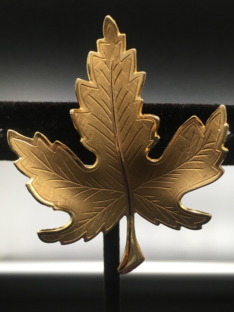 Vintage Unmarked Goldtone Metal Leaf Brooch Etsy