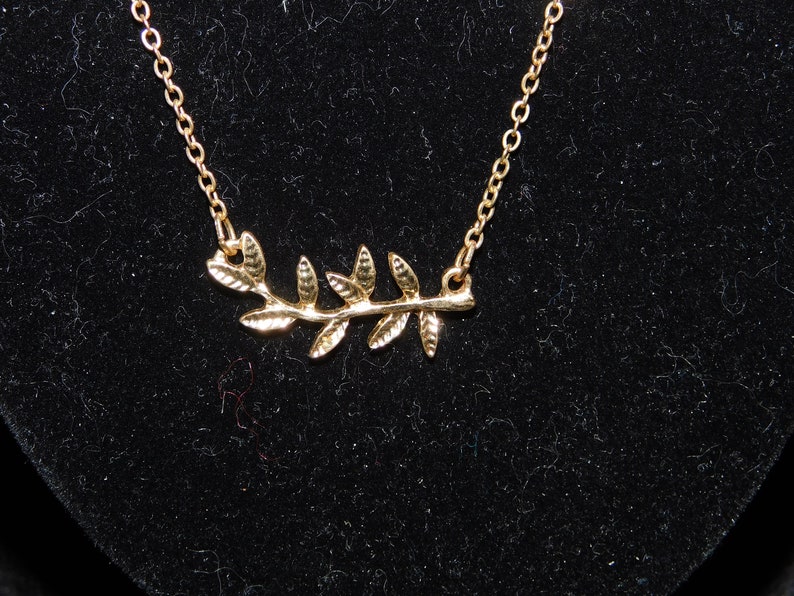Delicate Goldtone Leaves Necklace