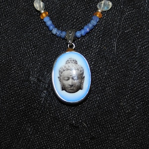 Vintage Buddha Pendant Beaded Necklace