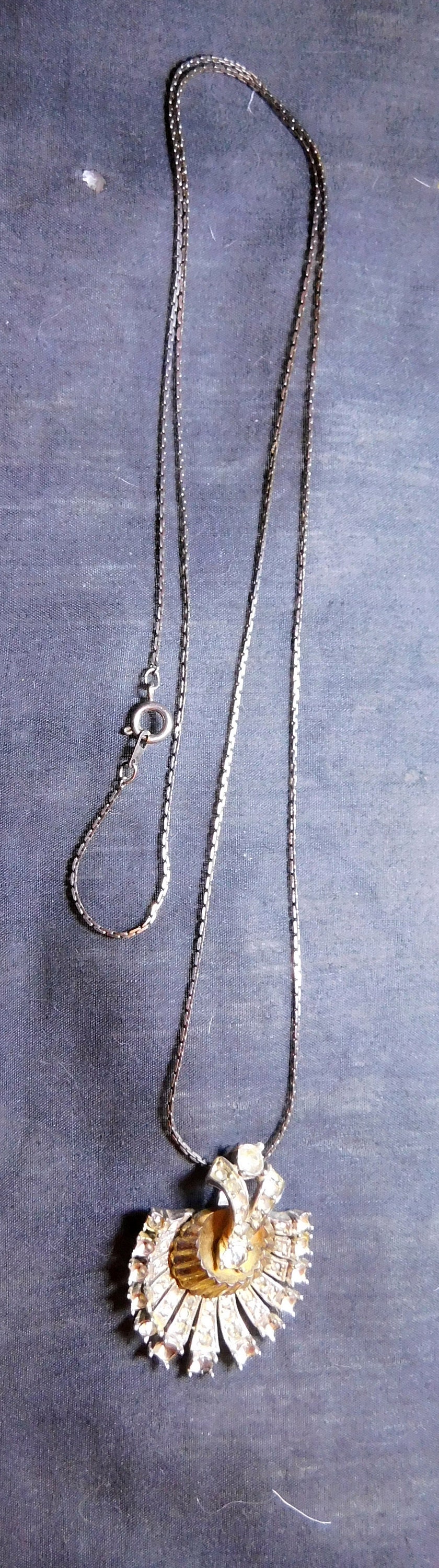 Pendentif vintage or 18k ciseaux finement travaillés