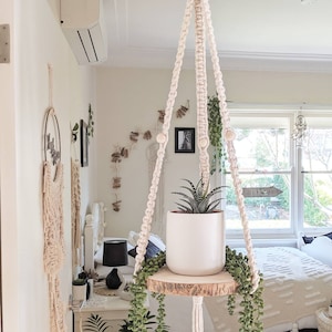 Macrame Hanging Shelf Macrame Shelf Macrame Floating Shelf Hanging Planter Macrame Plant Hanger Double Macrame Plant Holder imagem 5