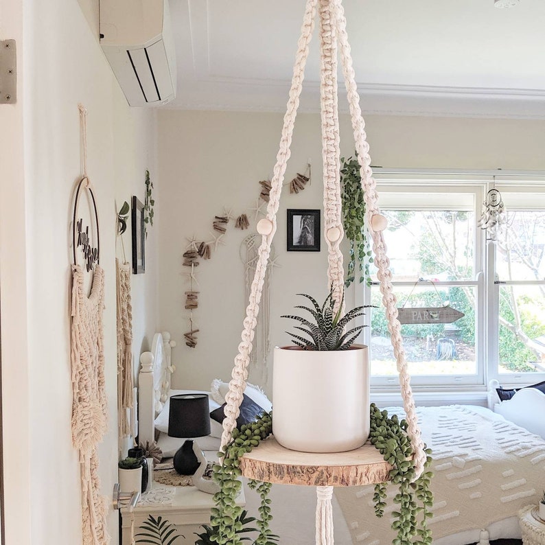 Macrame Hanging Shelf Macrame Shelf Macrame Floating Shelf Hanging Planter Macrame Plant Hanger Double Macrame Plant Holder imagem 5