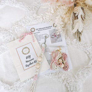 DIY Macrame Keyring/Keychain Kit / DIY Macrame Kit / Kids Activity Kit