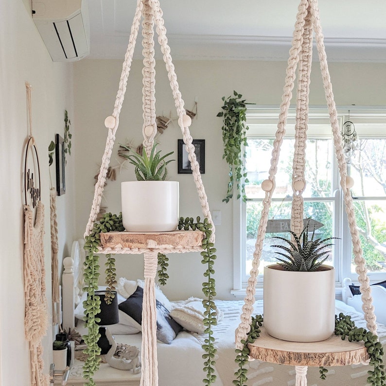 Macrame Hanging Shelf Macrame Shelf Macrame Floating Shelf Hanging Planter Macrame Plant Hanger Double Macrame Plant Holder imagem 1