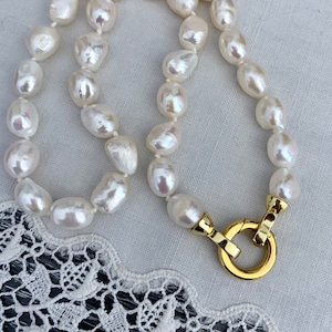 White baroque freshwater knotted pearl necklace/wedding bridal jewelry/statement necklace/Australian seller/Best friend gift for her
