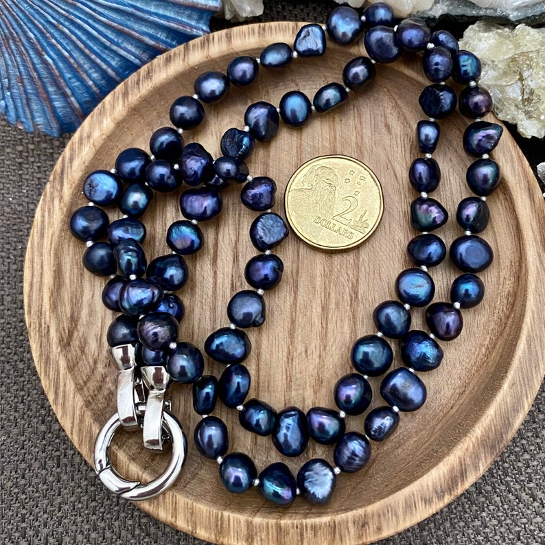 Navy Blue 5-7mm Freshwater pearl necklace/dark blue pearl statement necklace/australian seller/gift for her birthday/June birthstone zdjęcie 1