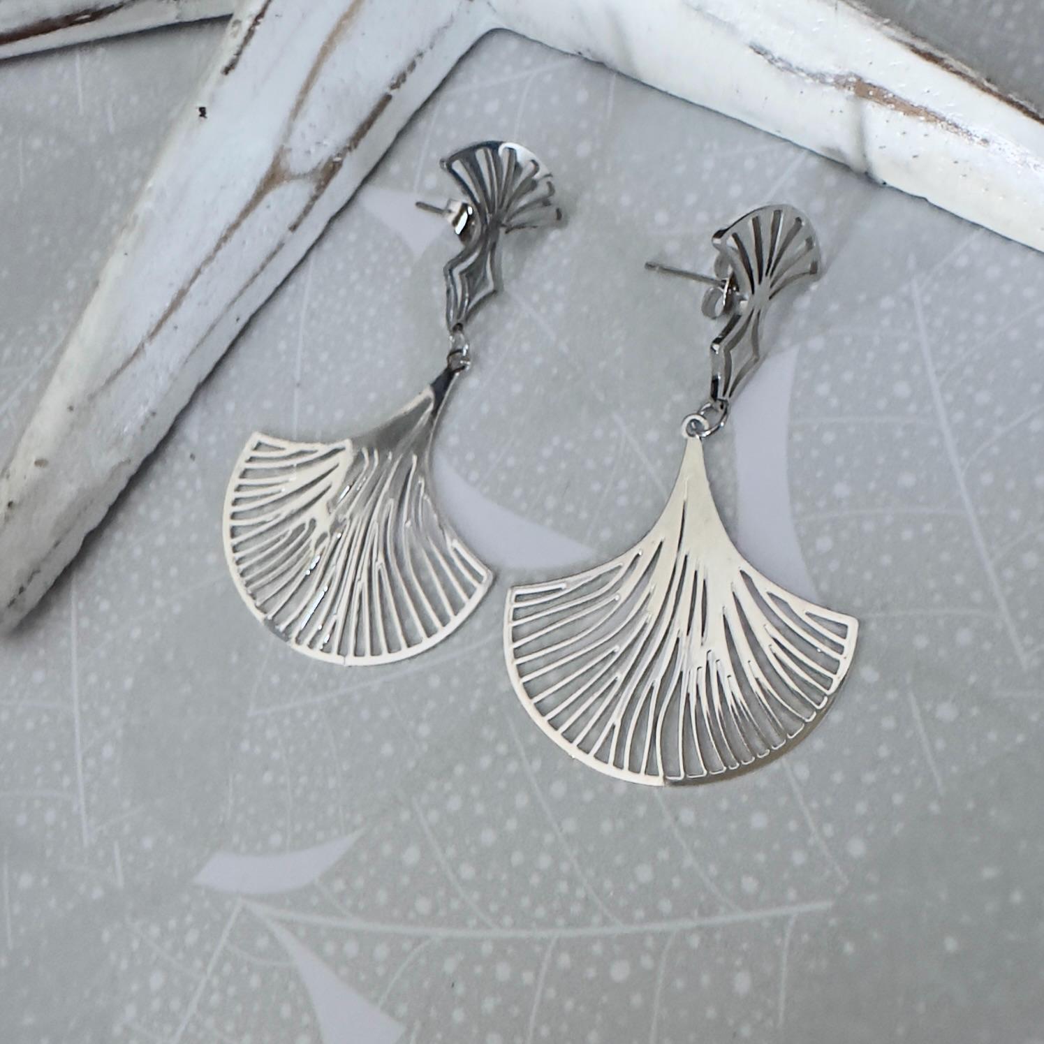 Clataly - Ensemble Bijoux Femme Collier & Boucles D’oreilles Feuilles De Ginkgo 3D | Perles Simulées Argent Métallique | Réglable, élégant Pour Soirée Ou Quotidien - 4