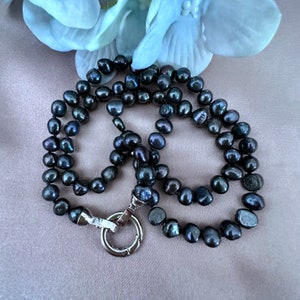 Navy Blue 5-7mm Freshwater pearl necklace/dark blue pearl statement necklace/australian seller/gift for her birthday/June birthstone zdjęcie 3