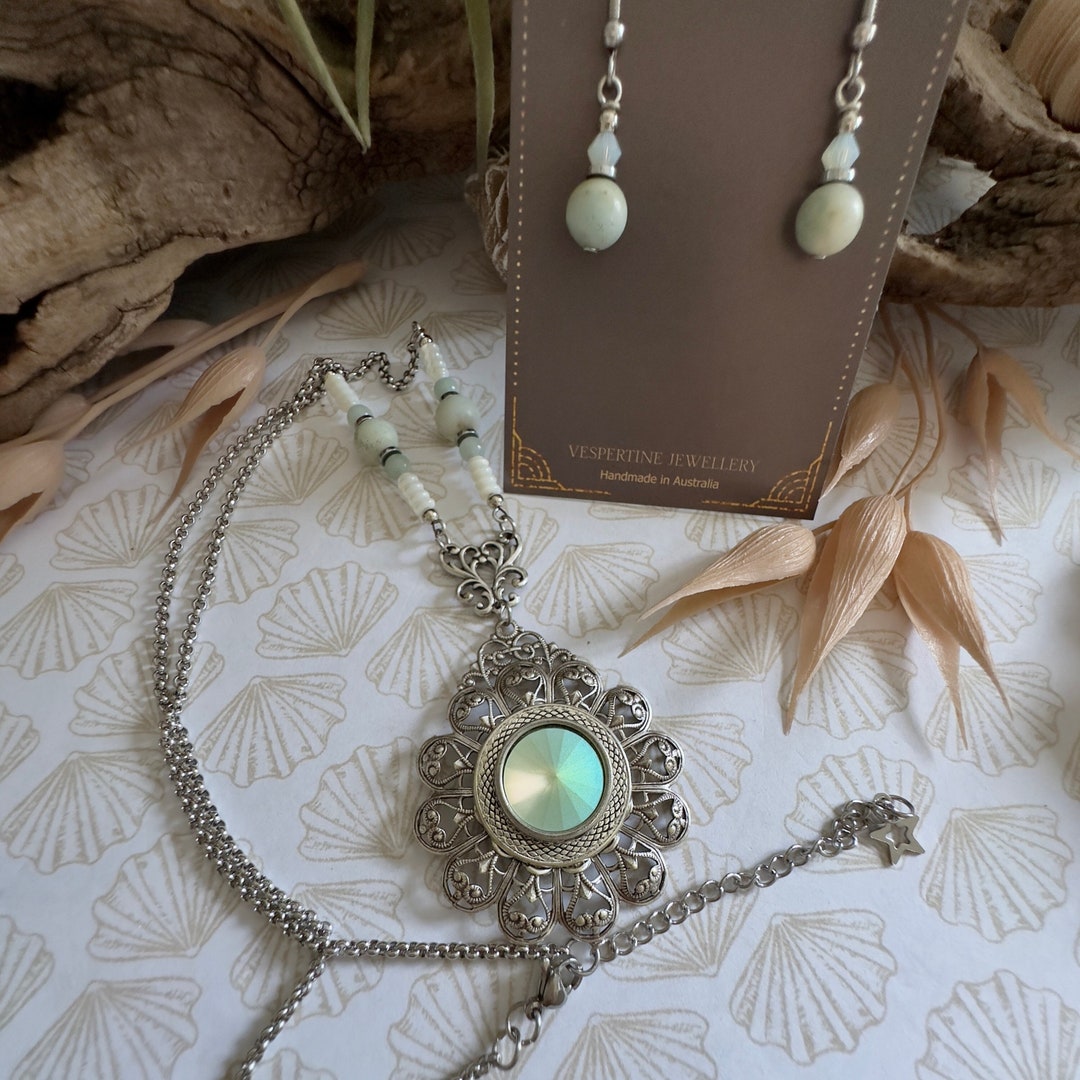 Collana e orecchini Swarovski Green Stone: set in stile vintage