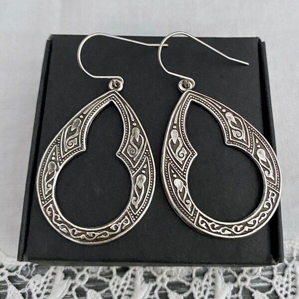 Silver filagree Moroccan style earring/bohemian vintage/australian seller/boho earring/bohemian earring/victorian vintage/moroccan style