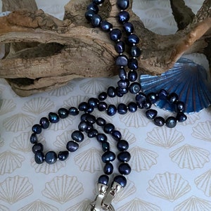 Navy Blue 5-7mm Freshwater pearl necklace/dark blue pearl statement necklace/australian seller/gift for her birthday/June birthstone zdjęcie 8