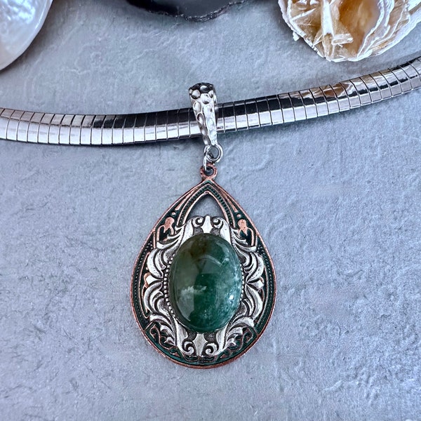 Moss agate pendants/green gemstone pendants/green pendants/hippie jewellery/boho gypsy jewelry/bohemian jewellery/boho jewelry/birthday gift
