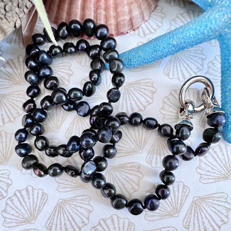 Navy Blue 5-7mm Freshwater pearl necklace/dark blue pearl statement necklace/australian seller/gift for her birthday/June birthstone zdjęcie 2
