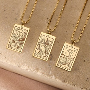 Collar de tarot, collar de brujas delicadas, joyería espiritual, regalo de mejor amigo brujo, collar de cartas de tarot, regalo de Navidad, joyas de tarot