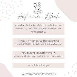 May include: A light pink and white graphic with text in German. The text includes "Auf einen Blick", a bunny illustration, and information about the product's safety, materials, and washability at 30 degrees.