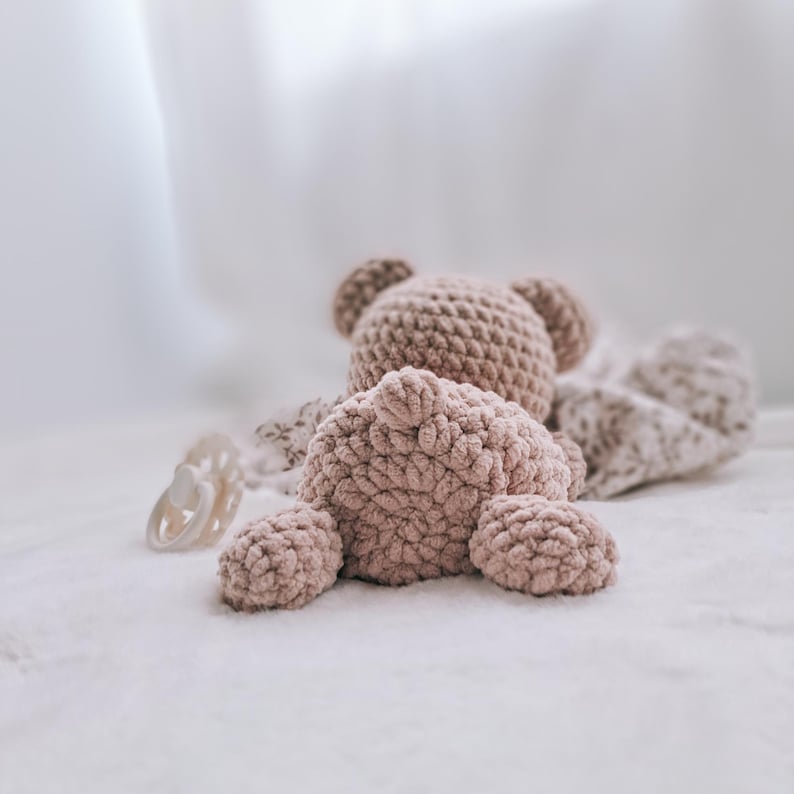 Crocheted cuddly toy for newborns | Handmade baby gift for boys & girls | Crocheted comforter | Teddy bear as a first cuddly toy image 5