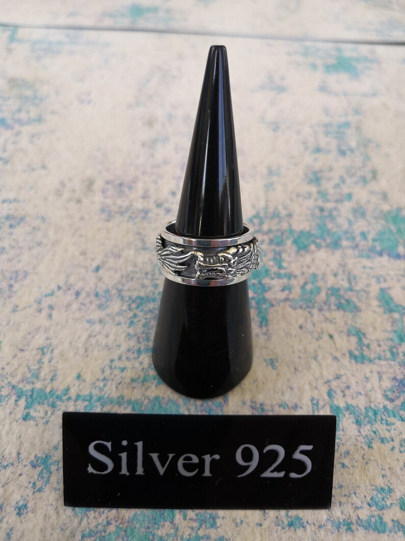 Dragon spin ring
