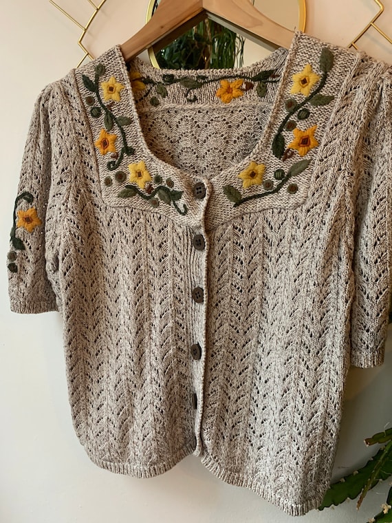 Vintage short sleeve Embroidered cardigan